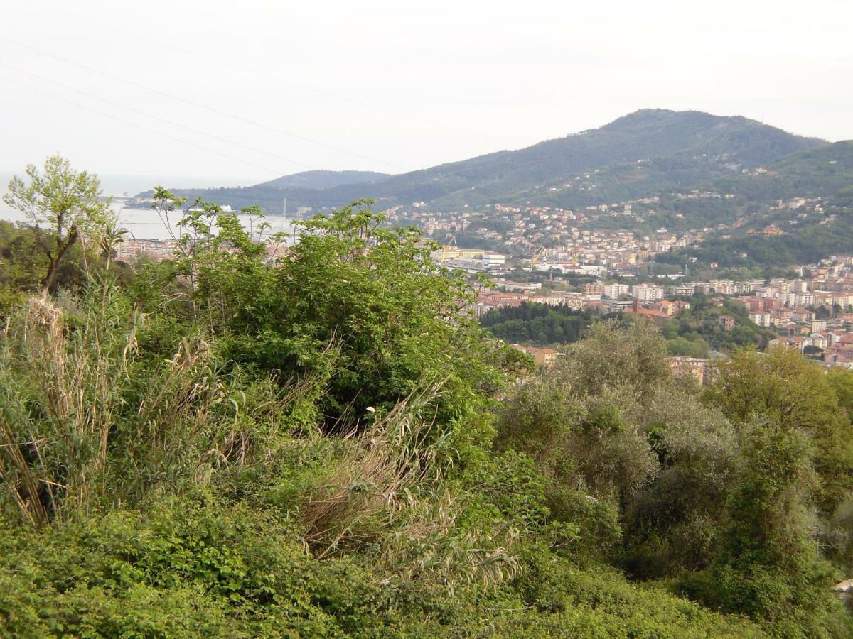 Apartment In The Green La Spezia Eksteriør billede
